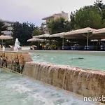 15' To Sea & Acropolis أثينا