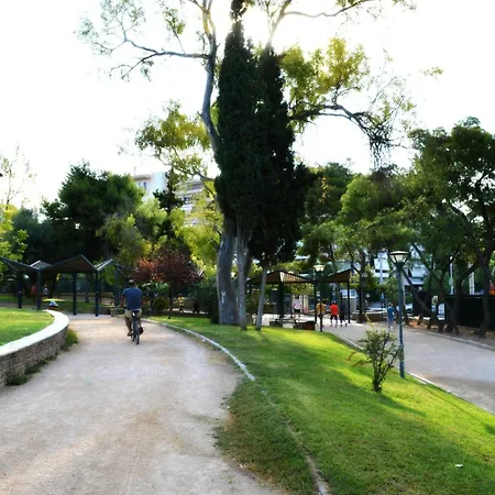 Urban Nest In Nea Smyrni Family-friendly Minutes Away From Square & Park Easy Access To & Apartment Mesochorion (Evrytania)